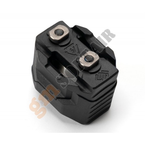 Strike Ind. Angled Vertical Grip Long - Black - Picatinny Rail (SI-AR-CMAG-RAIL Madbull)